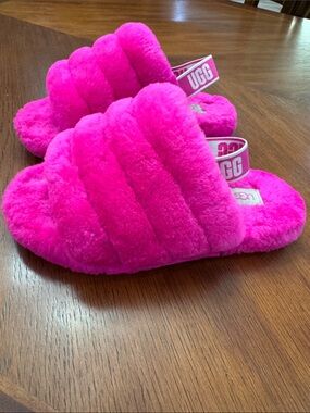 UGG Fluff Slide Slippers Shoes Slingbacks in Bright Pink Kids Size 3